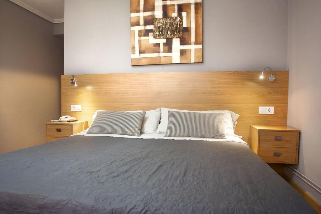 Hostal Crisol La Coruña Esterno foto