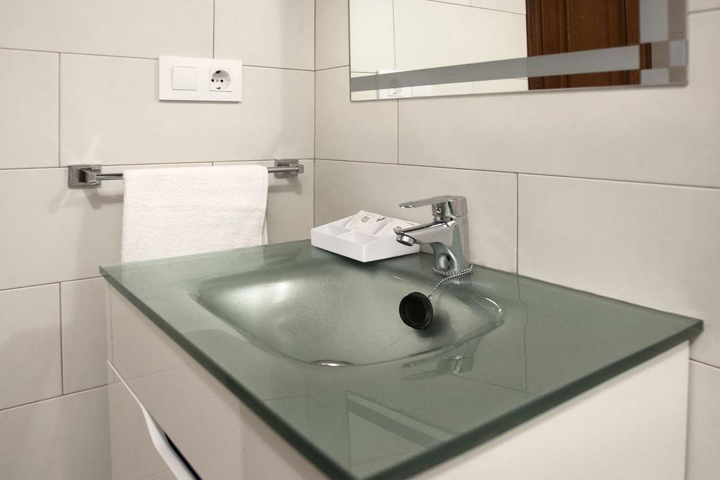 Hostal Crisol La Coruña Esterno foto